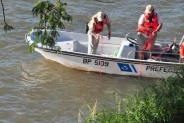 Cuerpo fue hallado flotando en el río