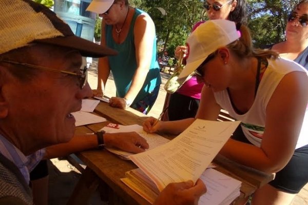 Boletazo en Corrientes: Sigue la junta de firmas por parte de vecinos