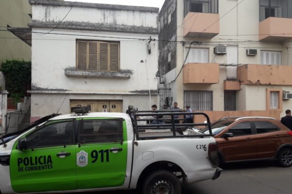 En pleno centro de la capital correntina, allanaron un departamento