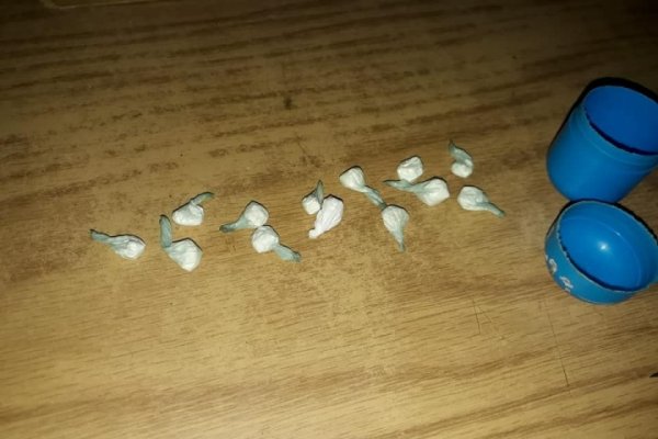 Atrapan a un hombre que vendía cocaína en la puerta de una capilla en conocido barrio correntino