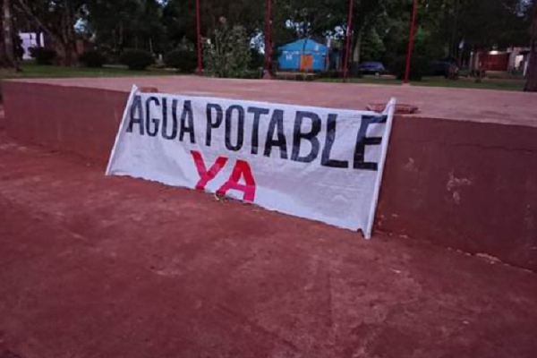 Vecinos se autoconvocan en reclamo del servicio de agua potable