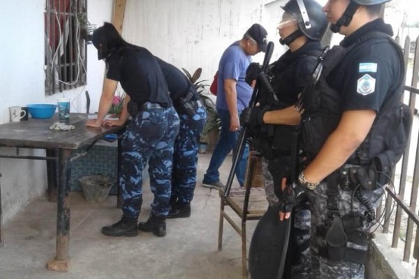 Despliegue policial para capturar a integrantes de una banda de ladrones en Capital