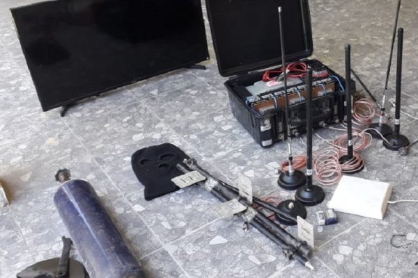 La Policía secuestró un bloqueador de Sistema de Comunicaciones en una casa del barrio Ponce