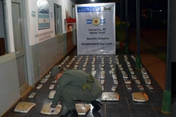 Corrientes: Viajaban con 69  kilos de marihuana dentro del doble fondo de su auto