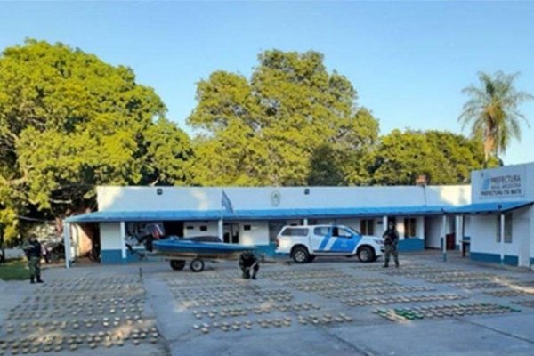 Corrientes: Abandonaron 860 kilos de marihuana en una isla