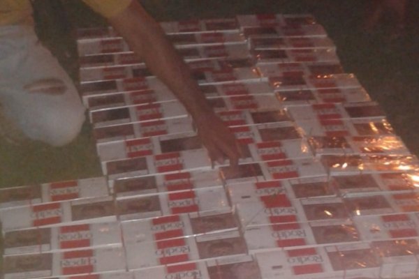 Contrabando: Secuestraron cajas de cigarrillos del baúl de un auto