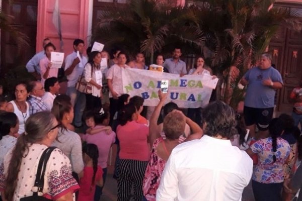 Otra protesta de sanluiseños para frenar basural en el paraje Pontón