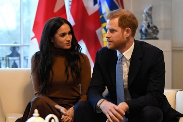 Harry y Meghan Markle abandonan la realeza británica: a cuánto dinero renunciarán