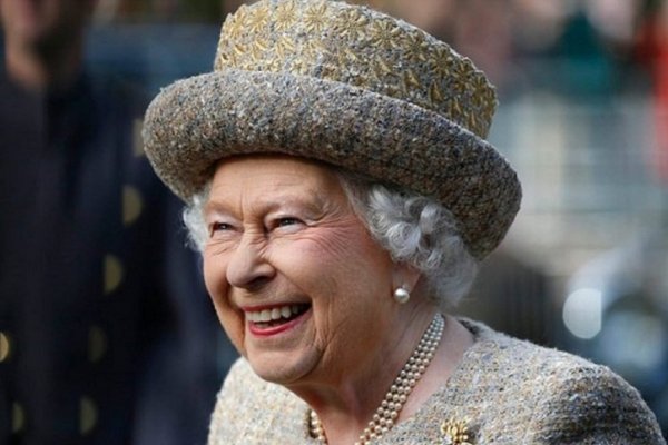 La reina Isabel reúne de urgencia a su familia por el futuro del príncipe Harry y Meghan Markle