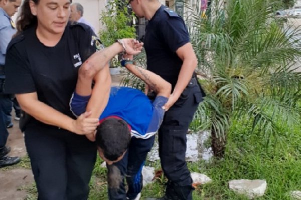 Vecinos redujeron a un arrebatador