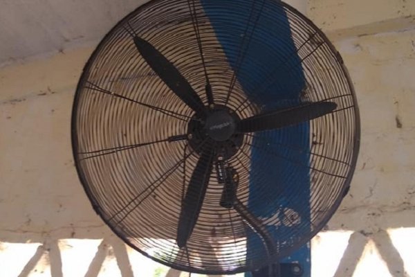 Desoldaron rejas para robar ventiladores del Club Centro Obrero