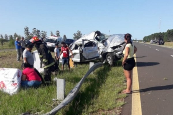 Parada Pucheta: Varios heridos tras vuelco de una camioneta