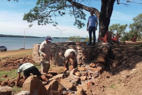 La Cruz: Construyen muro para proteger la costa del río Uruguay y detener la erosión
