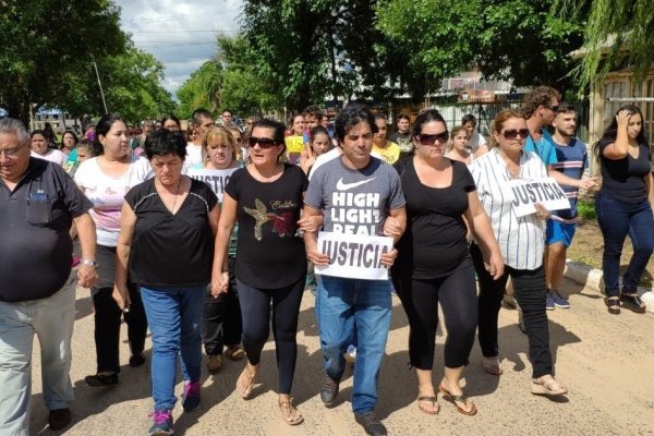 Paso de la Patria: Vecinos y familiares marcharon por las muertes del abuelo y nieto atropellados