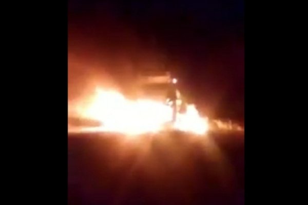 Se incendió un colectivo de larga distancia en Parada Pucheta