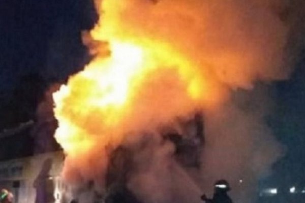 Paso de los Libres: Se incendió un colectivo de larga distancia