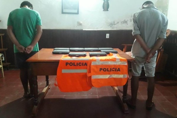 Corrientes: Detuvieron a dos jóvenes por robo de computadoras en una escuela