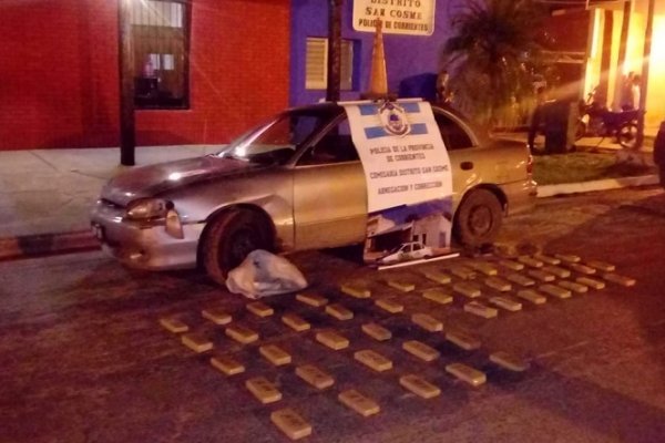 San Cosme: Policías persiguieron y detuvieron a narcos con importante cargamento de marihuana