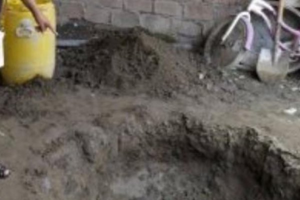 Aterrador: Encontraron a una anciana enterrada en el patio de su casa en Saladas