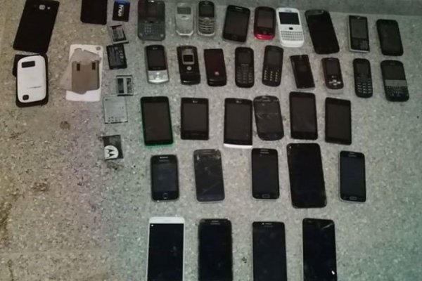 Descubrieron a  una banda que robaba celulares y vendían drogas en un narcokiosco de Corrientes