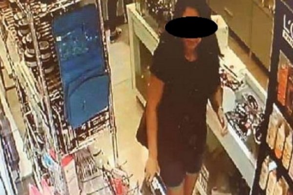 Allanaron un departamento y demoraron a una mechera