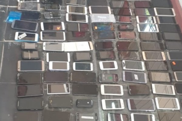 Recuperan en Corrientes más de 300 celulares que serían robados