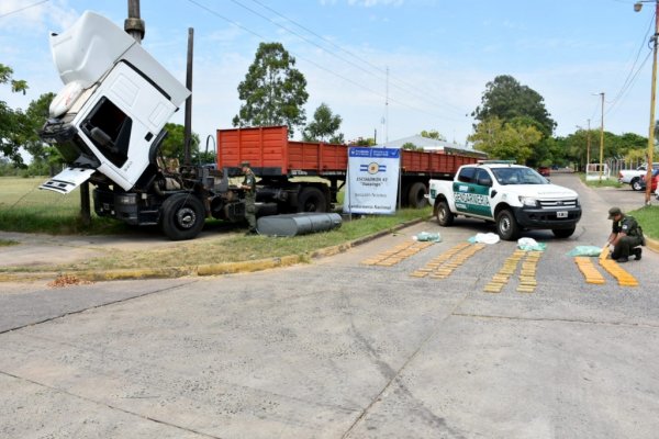 Corrientes: Interceptan un camión con 94 kilos de marihuana en el tanque de combustible
