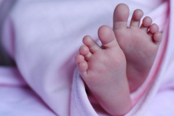Una beba nació con coronavirus: es la paciente más joven del mundo