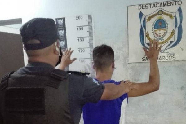 Atraparon a dos jóvenes que tenían varios pedidos de captura