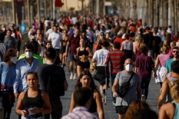 España: flexibilizaron la cuarentena y millones salieron a pasear
