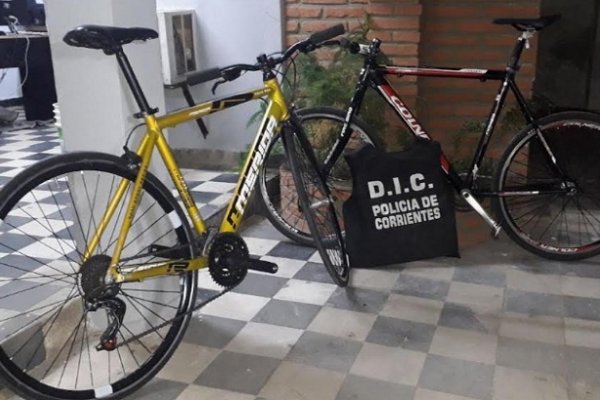 Dudosa procedencia: Demoraron a joven con bicicletas de alta gama