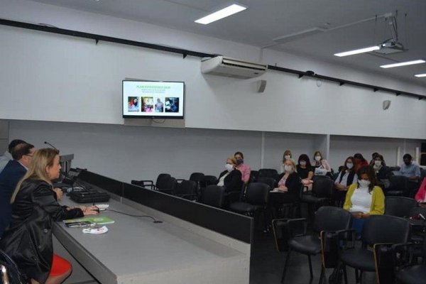 Con cuadernillos, buscarán preparar a los estudiantes que pasarán a la universidad en Corrientes