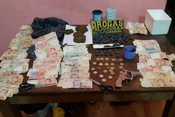 Policías allanaron una vivienda y detuvieron a una mujer por narcotráfico en Corrientes
