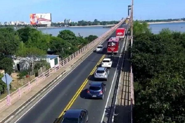 Chaqueños y correntinos entregaron un pedido de liberación del puente General Belgrano