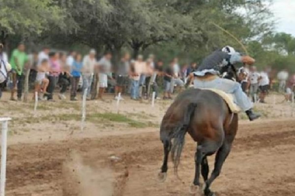 Piedrazos a la Policía y un menor lesionado en cuadreras clandestinas