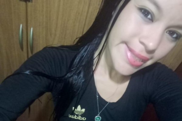 Buscan a una joven que está desaparecida de su hogar en el barrio Pirayuí