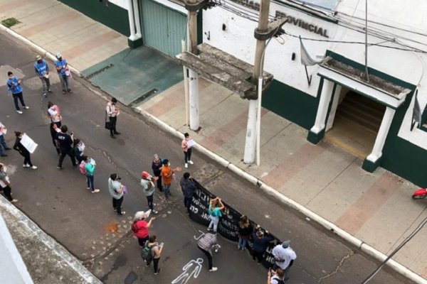 Asesinato en la Unidad Penal N° 1: Manifestación y pedido de justicia por Kevin Candia