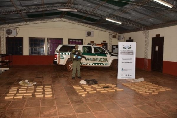 Misiones: Patrulla de Gendarmería halló 70 kilos de marihuana