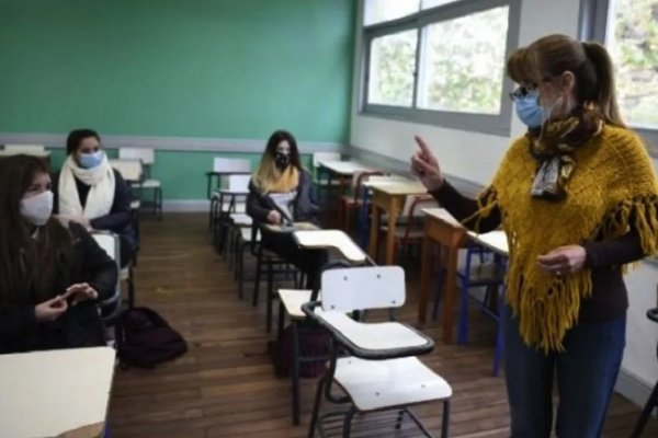 Uruguay: Miles de niños volvieron a las escuelas con precauciones por la pandemia