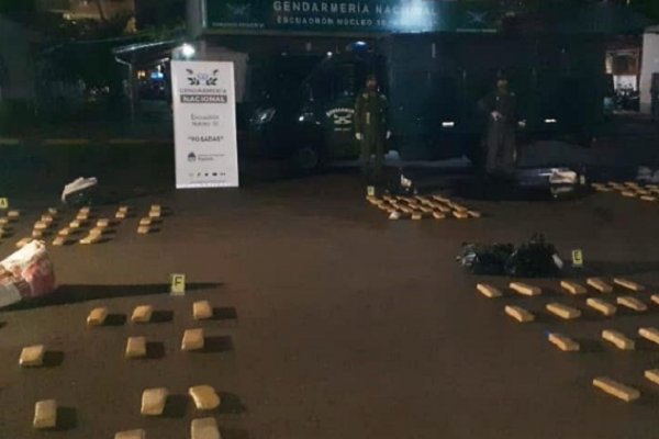 Misiones: Hallan 95 kilos de marihuana entre la vegetación