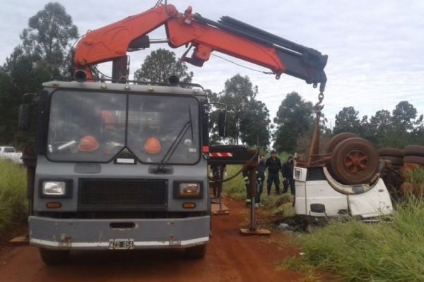Tragedia: Camionero volcó y murió aplastado cerca de Colonia Liebig