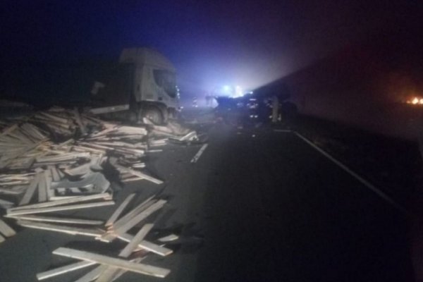 Saladas: Chóferes terminaron lesionados al chocar dos camiones sobre Ruta 12