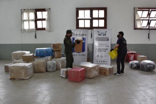 Frustran contrabando de cigarrillos y fundas de celulares