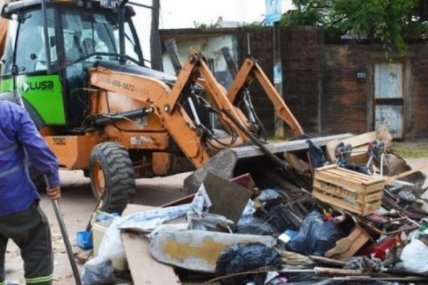 Operativos de descacharrado en los barrios Yapeyú y San Roque Oeste