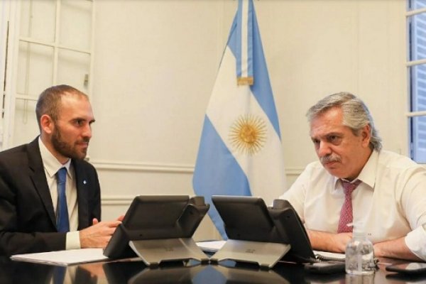 El Gobierno anunció el acuerdo de reestructuración de la deuda con los tres grandes grupos de acreedores