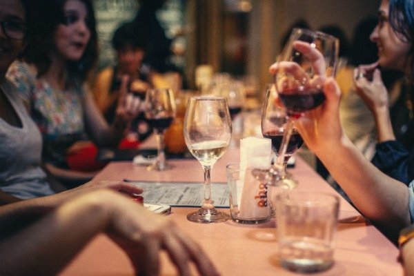 Corrientes: En Capital ratifican que los bares seguirán abiertos