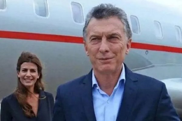 Alberto soluciona la deuda, mientras Macri viaja por el mundo