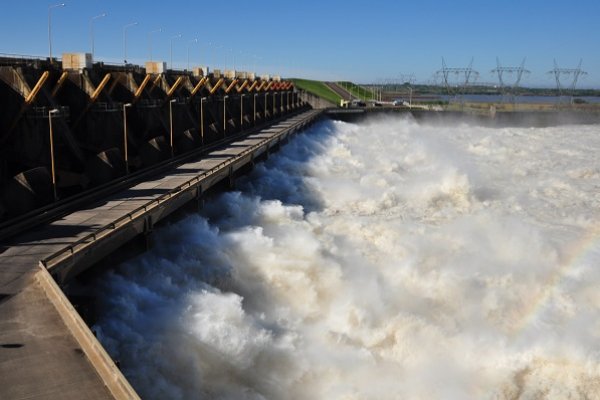 Abrirán este lunes las compuertas en Brasil y Paraguay para que suba el río Paraná