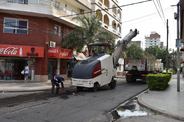 Finalizó la pavimentación de calle Ex Vía y  trabajan en Chaco y calles del barrio Juan XXIII