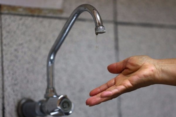 Hay baja presión y corte de agua en varios barrios